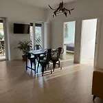 Acquedotti Apartment With Garden