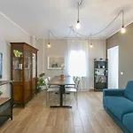 The Best Apartment In Rome!