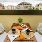 The Best Apartment In Rome!