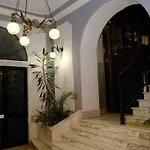 Beautiful Apartment Next To Piazza Di Spagna