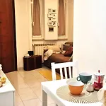 A Casa Di Chi, Family, Near Metro