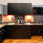 Tolemaide Orange Apartment