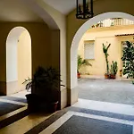 Tolemaide Orange Apartment