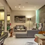 Hotel White