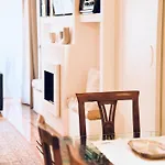 Chic And Elegant Apartment In The Heart Of Rome