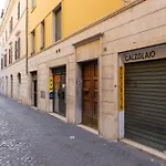 Urban Chic 2 Bedroom Vatican Escape
