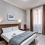 Hotel Family House