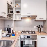 Vaticanum Modern & Family Apartment