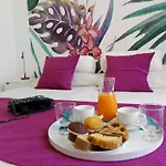 Domus Crescenzio - Guest House