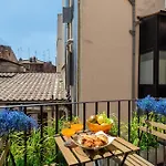 Iflat Pantheon\'S Roomy And Friendly Apartment