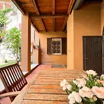 Luxury House & Secret Garden - Strategic Location, 100M To Metro B