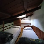 Beautiful Apartment In Roma With Shared Swimming Pool