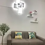 Robin Suites 2