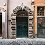 Eri\'S Apartment