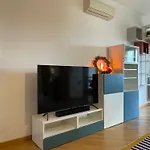 Relaxing Apartment By Ancient Roman Aqueducts