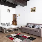 Campo De Fiori Large Family Apartment