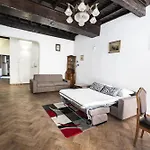 Campo De Fiori Large Family Apartment