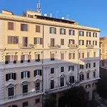 Giant Cola Di Rienzo Apartment
