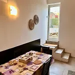 San Lollo Room
