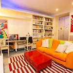 Art Apartment In Trastevere