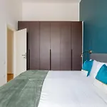 Elegant Apt With Two Bedrooms