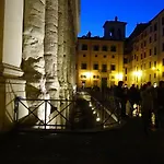 La Magnolia A C Balcony Office Piazza Navona Spanish Steps