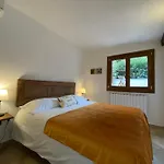 Casetta Indipendente Con Cortile E Parcheggio