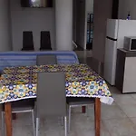 Domus Dora