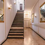 Decimo Meridio- At Spanish Steps-