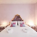 Luxury In Piazza Di Spagna