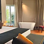 Triviho Hotel