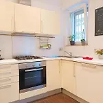 Roma Splendido Alloggio Con Cortile Privato