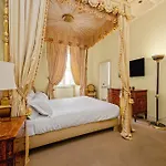 Ych-Magnifica Residenza A Campo De Fiori