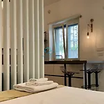 Chic Studio In Piazza Bologna