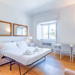 Central Apartment With Magnificent View