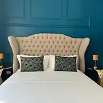 Alto Apartment