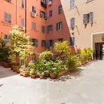Koma 7 Apartment