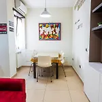 Naos C&G Hospitium