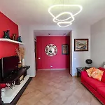 Semi-Central Room