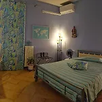 Semi-Central Room