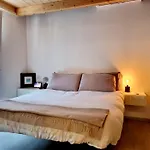 Brando Apartment II