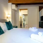 Costaguti Holiday Apartment