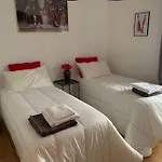 When In Rhome- City Centre Cozy Apartment