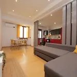 Cozy And Comfy Apartment In Piramide Metro Stop