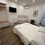Suite 98