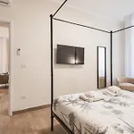 C1 Top Class Apartments, 2 Camere Delux, Max 6 Persone Distante 15 Minuti A Piedi Da Fontana Di Trevi