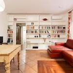 Elegant Apartment In Trastevere