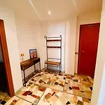 Charming & Quiet With Private Deck Next To Metro