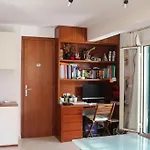 Delizioso Appartamento Con Terrazza In Rome
