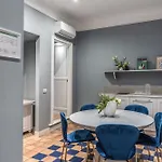 Townhouse Condotti 29